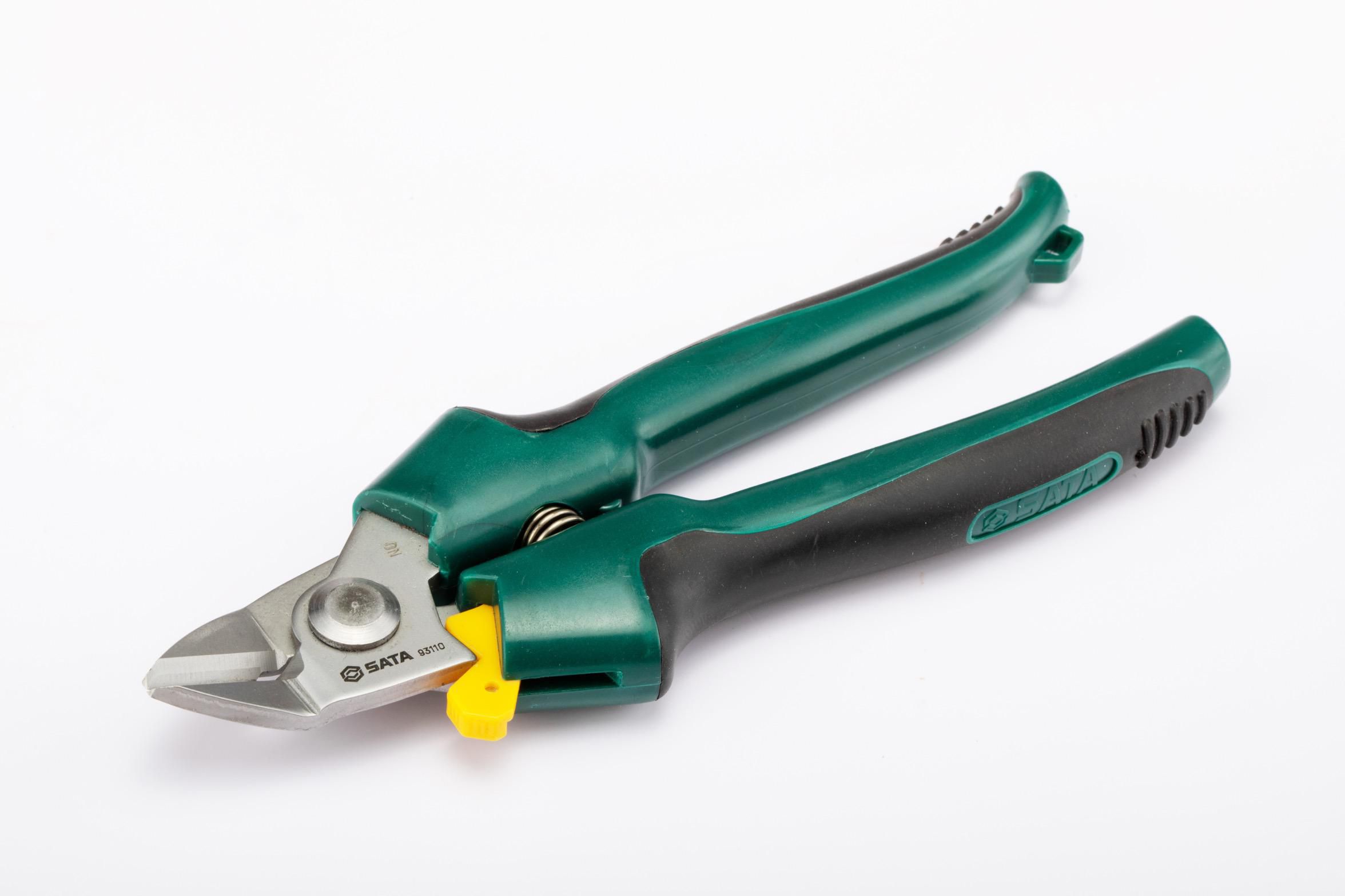 Sat Cutter Shop Diagonal Cutters Cutters, Snips & Saws from SATA