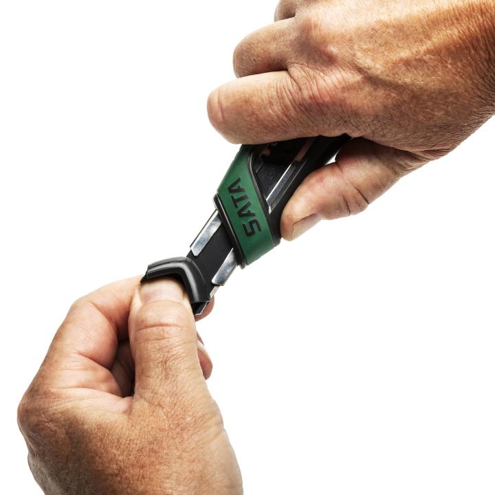 T Series 18 mm Soft Grip Utility Knife - SATA